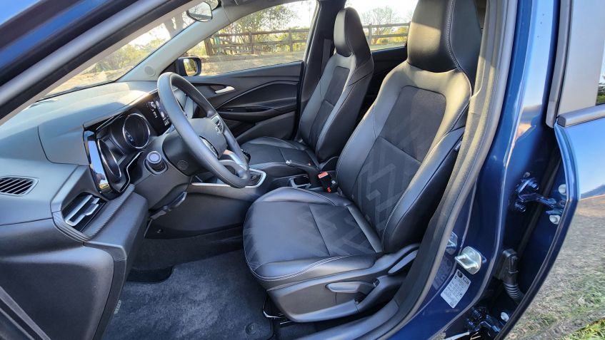 Chevrolet Onix 100 Anos: hatch celebra centenário da GM no Brasil • Thiago Ventura/CNN