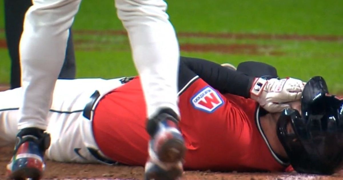 Jogador de beisebol é hospitalizado após bolada no rosto a 159km/h