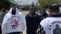 Torcida organizada entra no CT do Corinthians e faz protesto