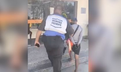 Turista chilena paga R$ 400 por camarão em Copacabana e ambulante é detido