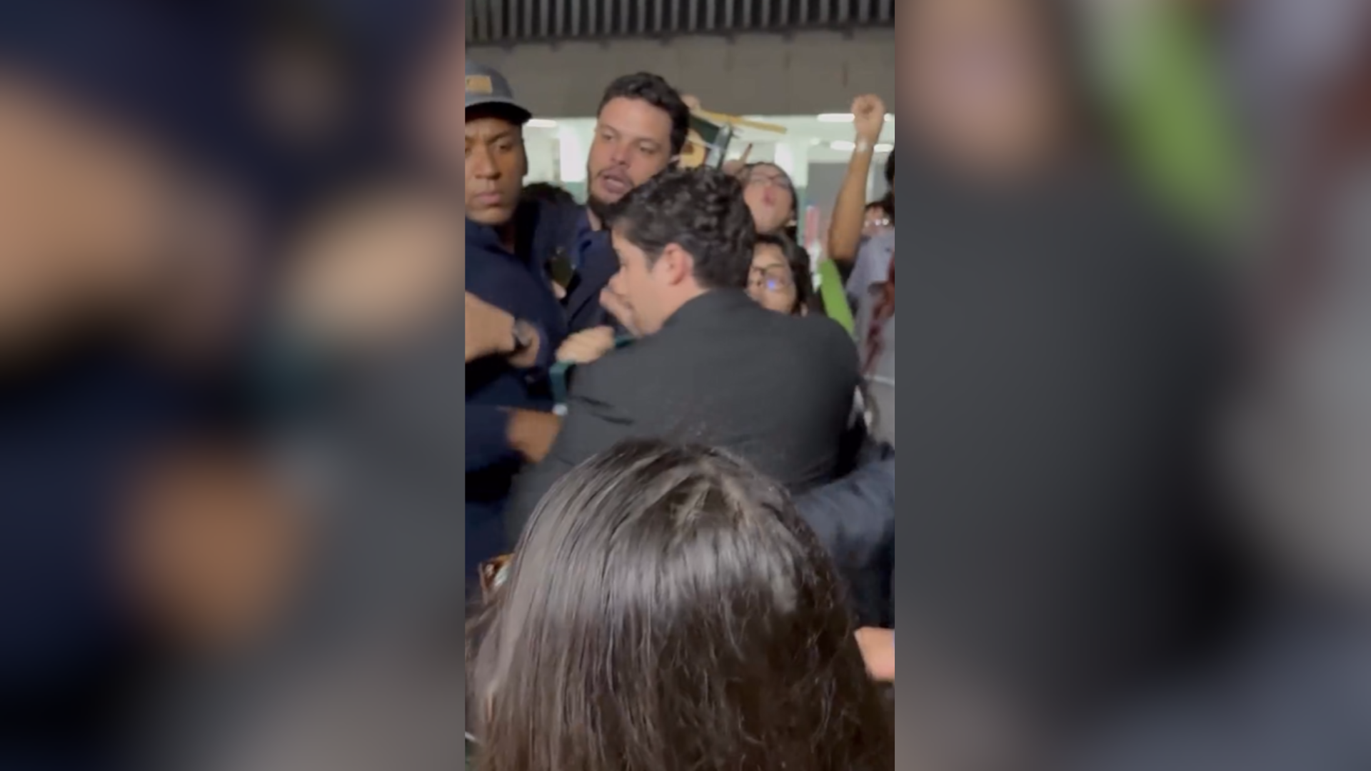 Briga entre estudantes e vereador