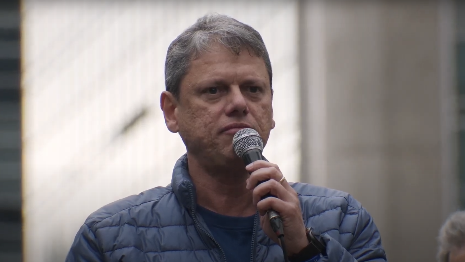 Análise: Tarcísio faz paralelo entre anistia de 1979 e surgimento do PT