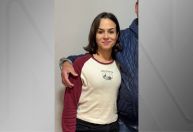 Jovem desaparecida é encontrada morta caída na rua e sem sinal de violência