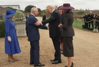 Trump e Melania chegam ao Castelo de Windsor em visita ao Reino Unido