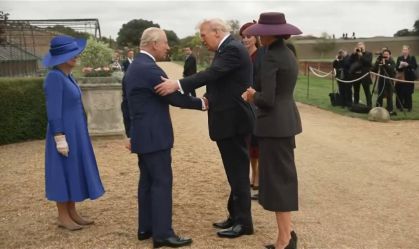 Trump e Melania chegam ao Castelo de Windsor em visita ao Reino Unido
