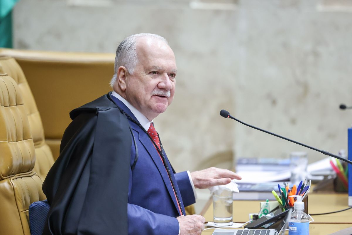 Mendonça rechaça acusação de tentativa de prejudicar Lula