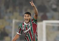 Thiago Silva decide, Fluminense vence Bahia e vai à semi da Copa do Brasil