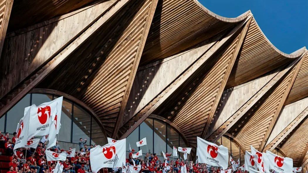 Fukushima United terá estádio feito todo de madeira.
