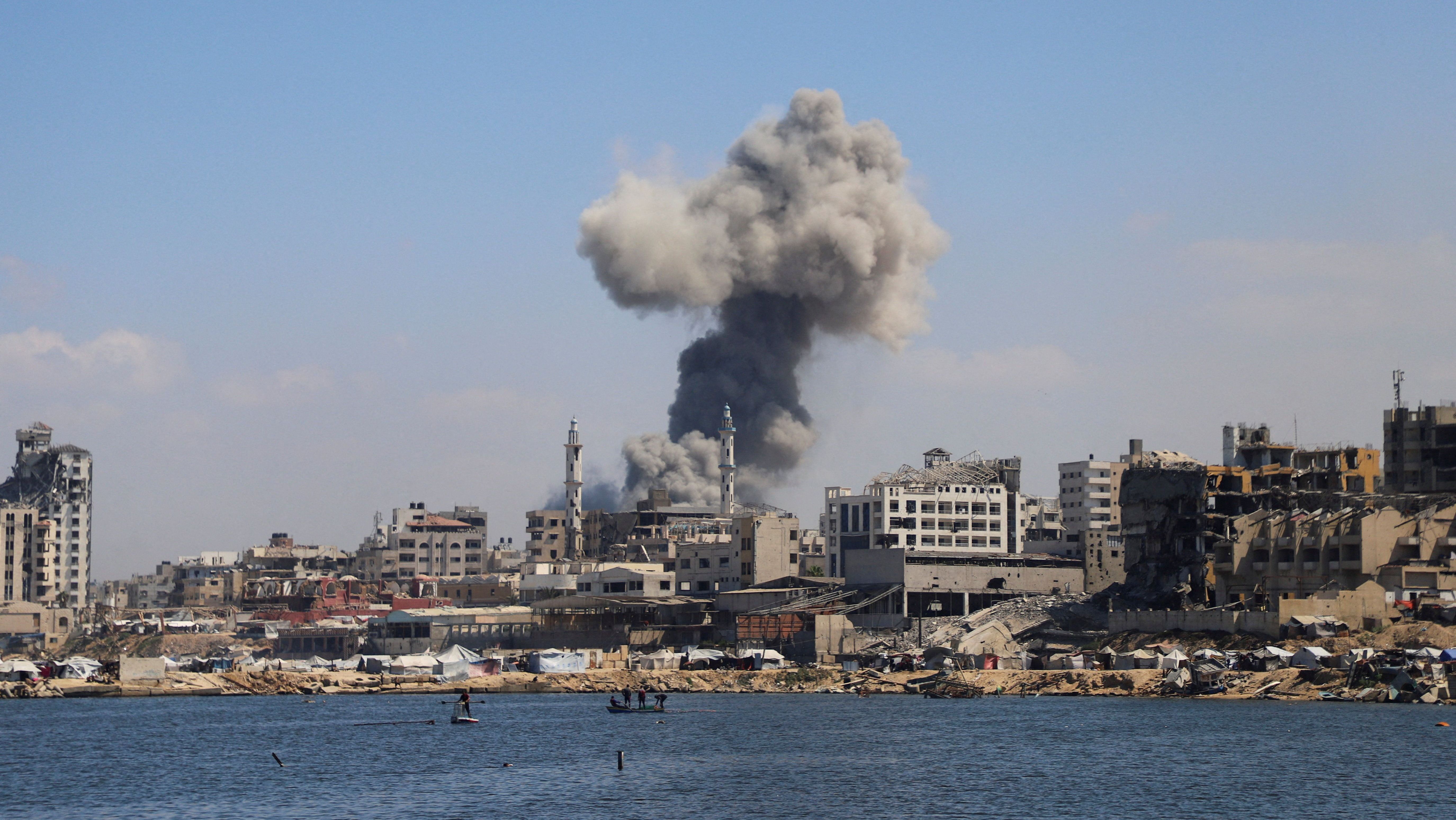 Fumaça após ataque israelense na Cidade de Gaza