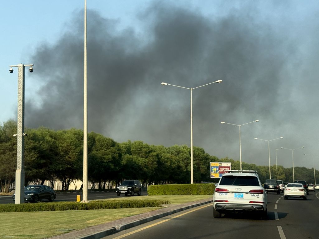 Fumaça em Doha, capital do Catar, depois que explosões foram ouvidas em ataque de Israel contra oficiais do Hamas