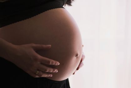 Varizes na gravidez: por que aparecem e como aliviar dores e inchaço