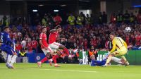 Richard Ríos marca gol contra em visita do Benfica ao Chelsea; veja