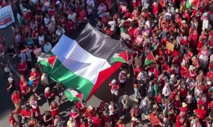 Protesto pró-Palestina pede que União Europeia aumente ajuda a Gaza