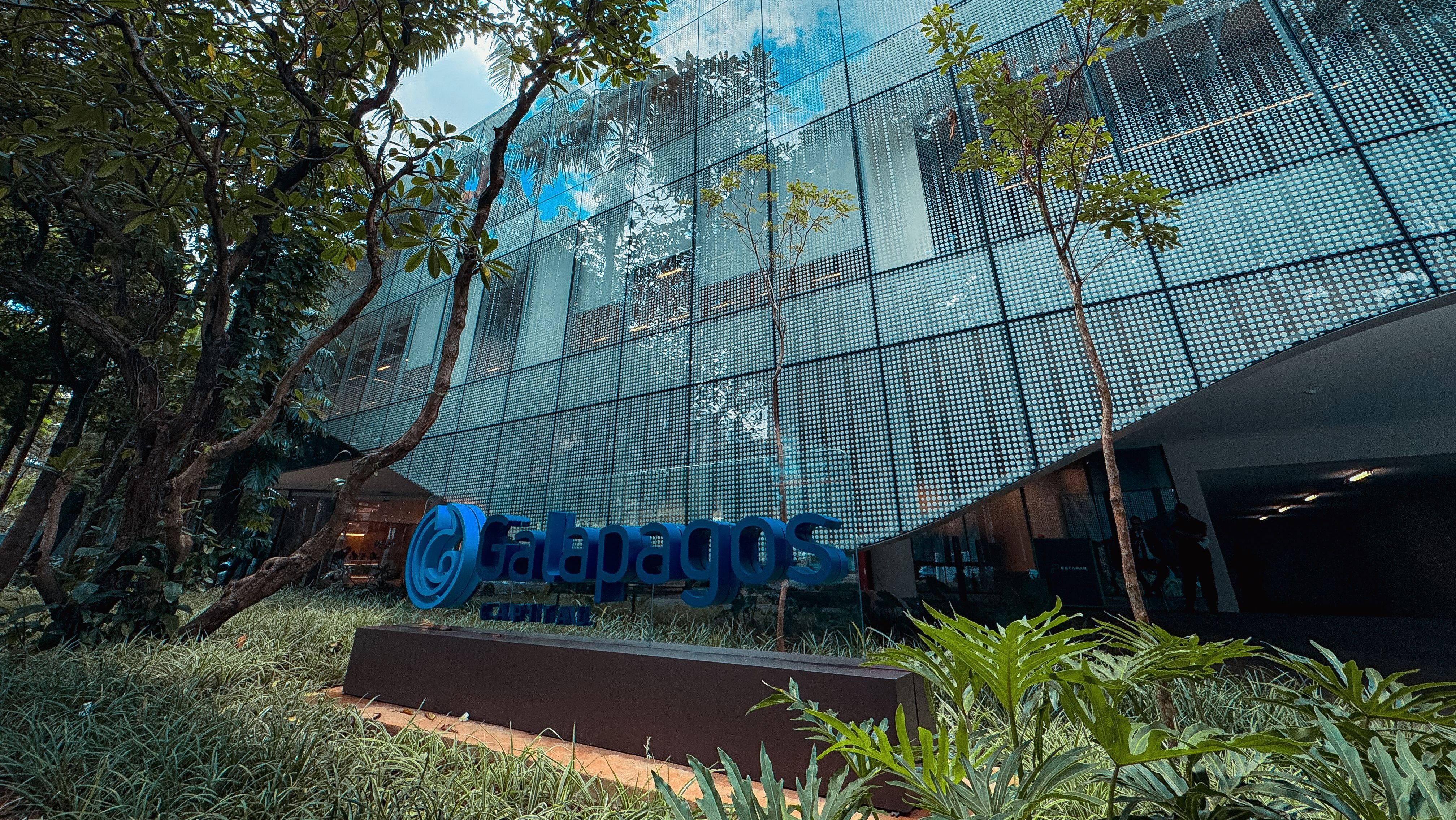 Fachada do escritório da Galapagos Capital