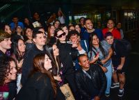 Jessie J desembarca no Brasil em meio a tratamento de câncer; confira