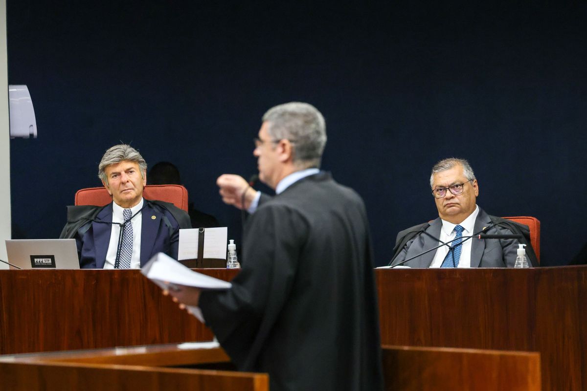 Dino diz que Vorcaro mandou mensagem para Fux e ministro rebate: “Não tem”
