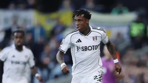 Kevin em campo pelo Fulham