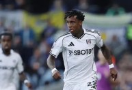 Comprado por valor milionário, ex-Palmeiras estreia na Premier League