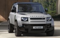 Defender 2026 chega ao Brasil com design renovado e mais tecnologia