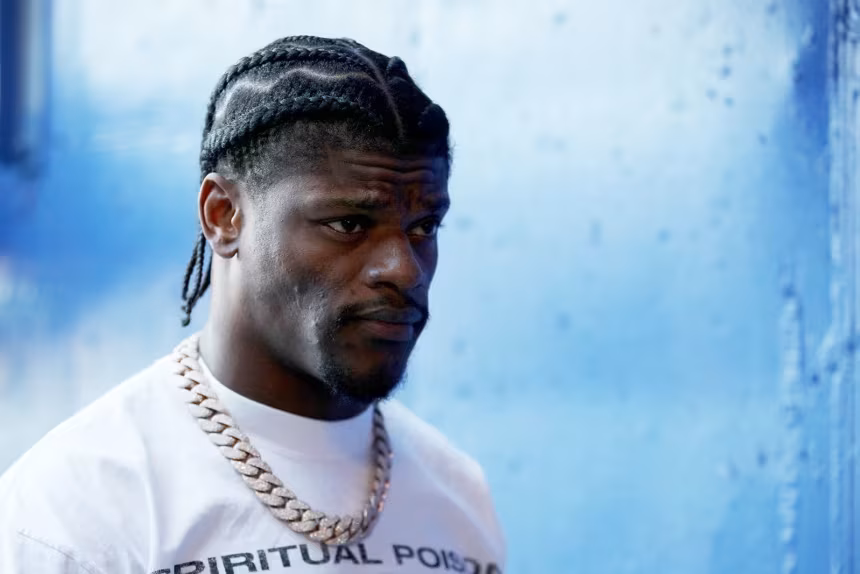 Lamar Jackson se desculpa após empurrar torcedor durante jogo contra Bills