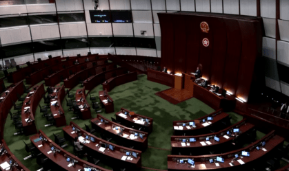 Legisladores de Hong Kong vetam projeto que concedia direitos a casais LGBT