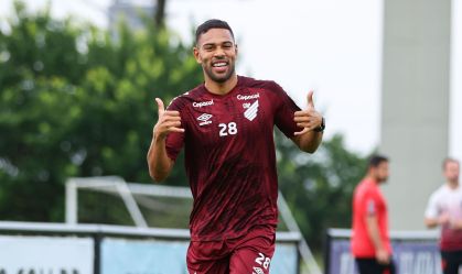 Renan Lodi de volta ao Athletico-PR? O que sabemos sobre a possibilidade