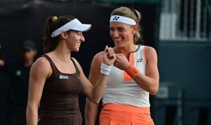 Luisa Stefani no WTA Finals: horário e onde assistir ao segundo jogo