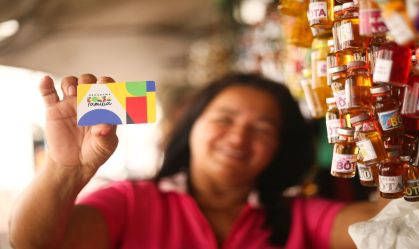 Bolsa Família impulsiona mais de 700 mil beneficiários ao emprego