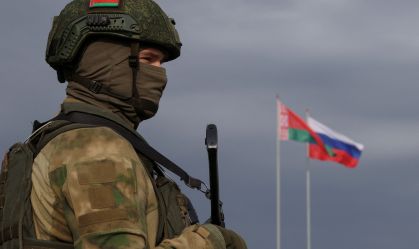 Rússia e Belarus ensaiam lançamento de armas nucleares em exercício militar