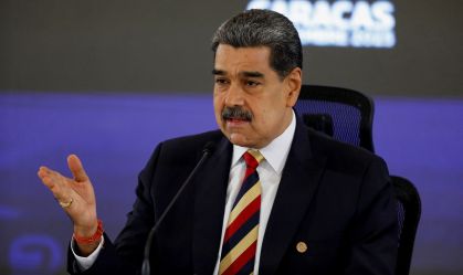 Maduro tem de escolher entre riscos de ataque dos EUA e punição