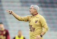 Técnico do Athletico-PR manda recado sobre decisão com Corinthians