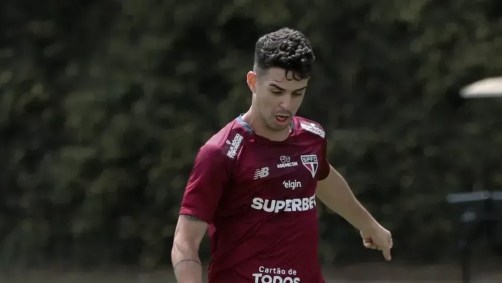 Oscar deve ser relacionado no clássico entre São Paulo e Santos, na Vila