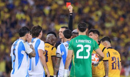 Titular da Argentina é expulso e vai perder estreia da Copa de 2026