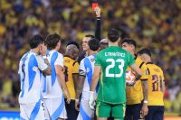 Titular da Argentina é expulso e vai perder estreia da Copa de 2026