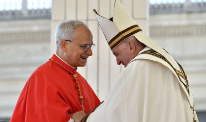 Papa Leão XIV diz que manterá políticas de Francisco na Igreja Católica