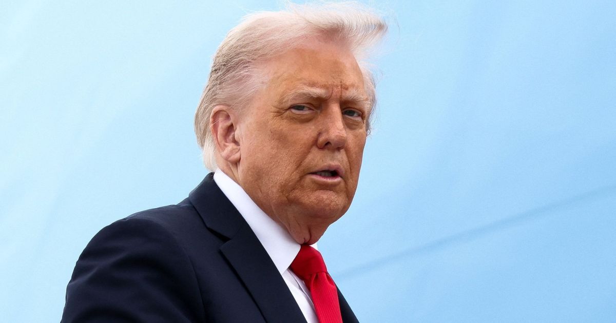 Reunião com Trump é só 1º passo para evitar paralisação, diz democrata
