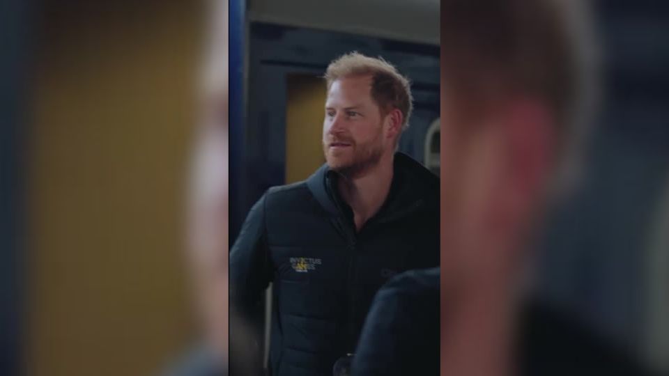 Príncipe Harry faz visita surpresa à Ucrânia