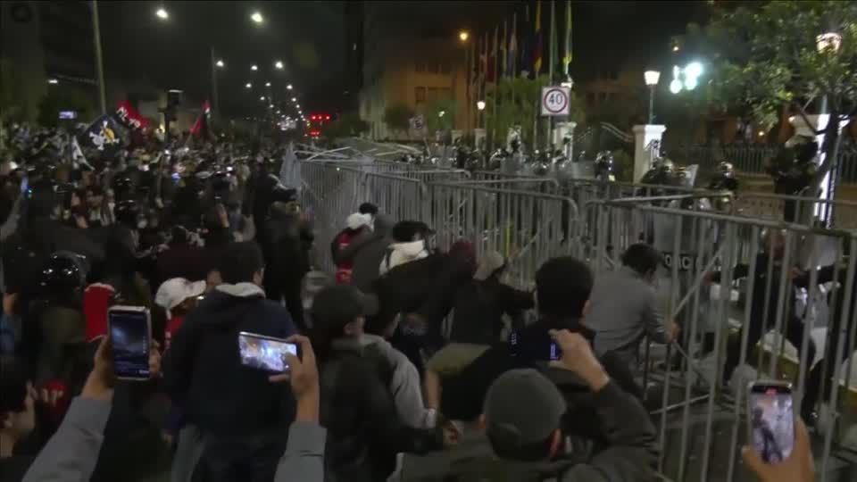 Peru police and Gen Z protesters opposing Boluarte clash in Lima, tear gas used