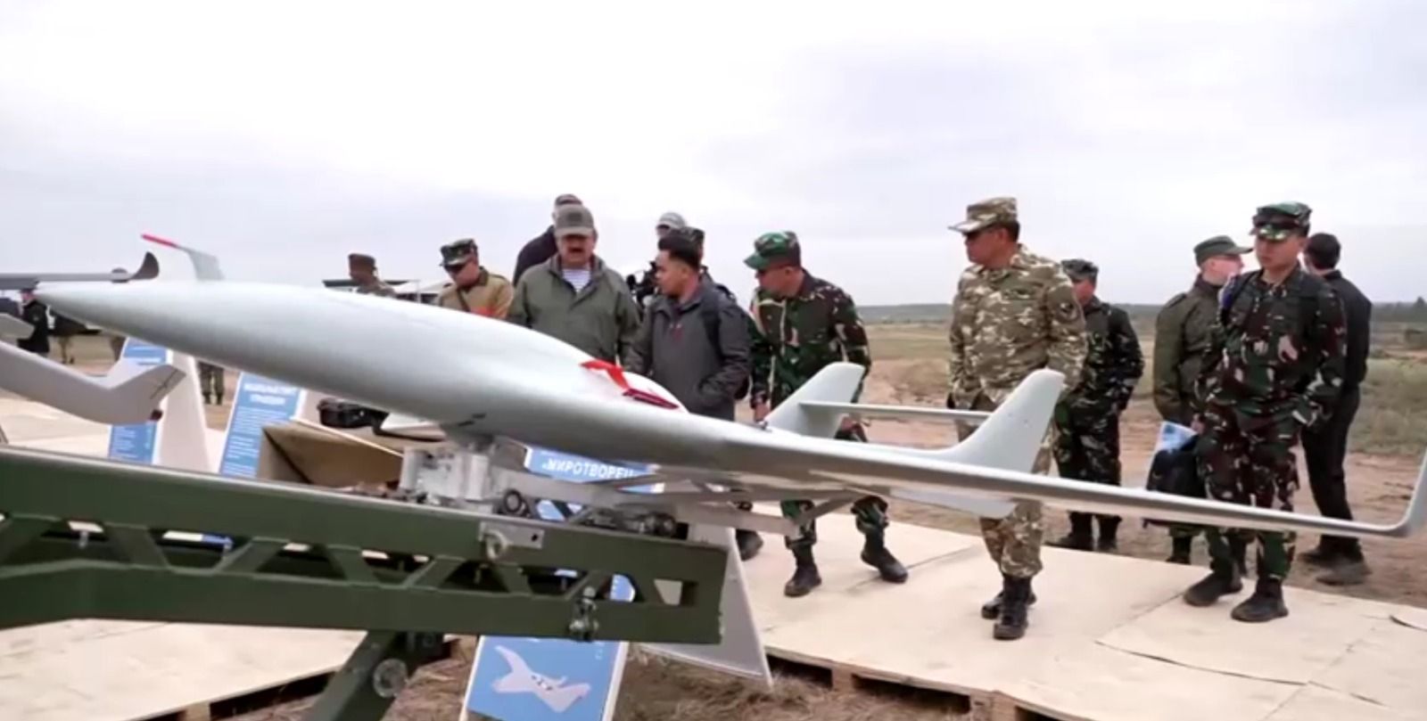 Representantes dos EUA e outros países acompanham exercícios militares conjuntos da Rússia e Belarus