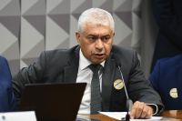 Presidente da CPMI dá voz de prisão para intermediário do "Careca do INSS"