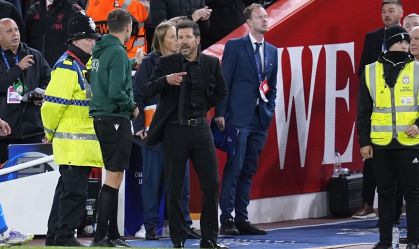 Uefa define punição a Simeone após confusão com torcedor do Liverpool