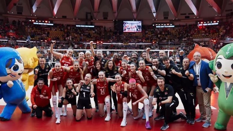 Turquia vence Japão e chega à final do Mundial de vôlei feminino