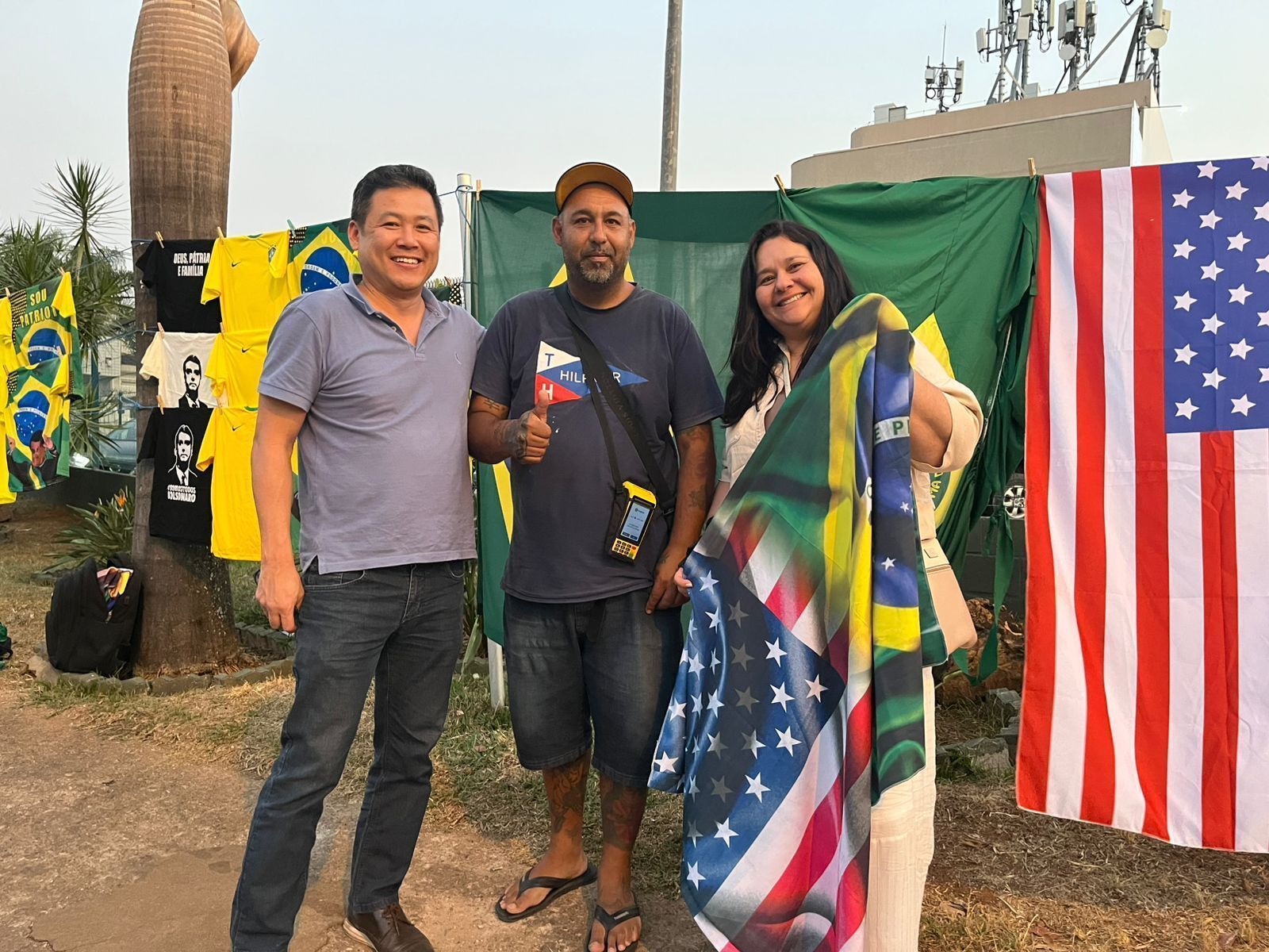 Viviane Takaki e Fábio Takaki que compraram produtos de Antônio Marcos • Ester Cauany/CNN