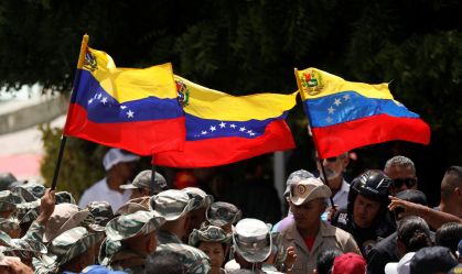 Venezuela ativa zonas de defesa na capital em meio a tensões com os EUA