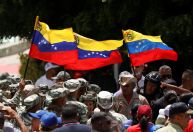 Venezuela ativa zonas de defesa na capital em meio a tensões com os EUA