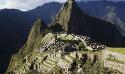 Protesto no Peru deixa centenas de turistas presos perto de Machu Picchu