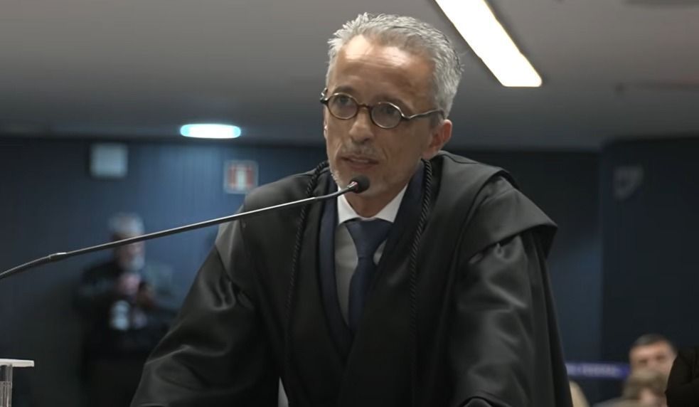 Jair Alves Pereira, advogado de Mauro Cid