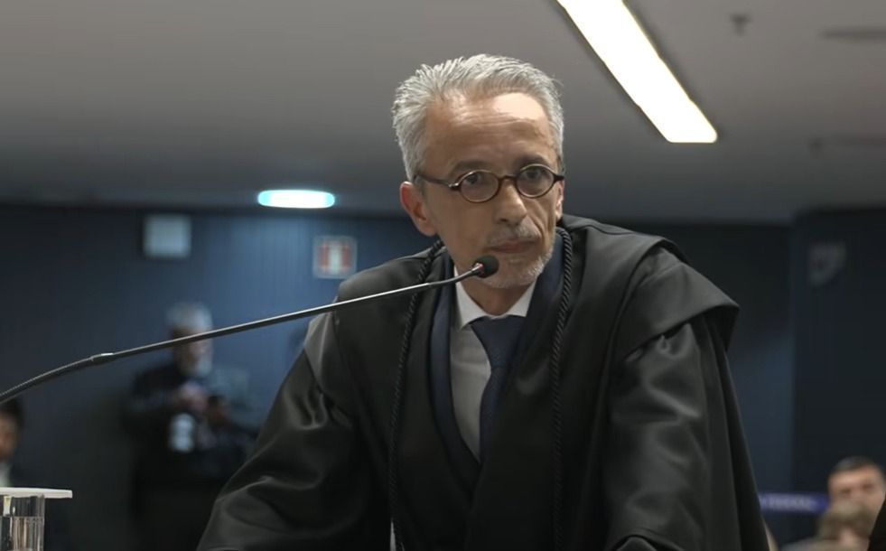 Jair Alves Pereira, advogado de Mauro Cid