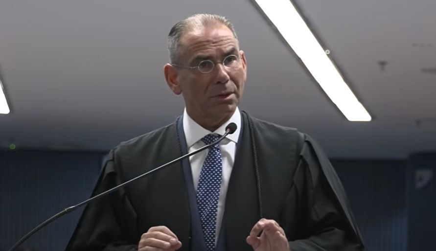 José Luis Oliveira Lima, advogado de Braga Netto