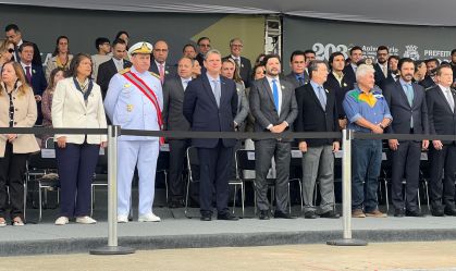 Tarcísio e Nunes acompanham desfile de 7 de Setembro em SP